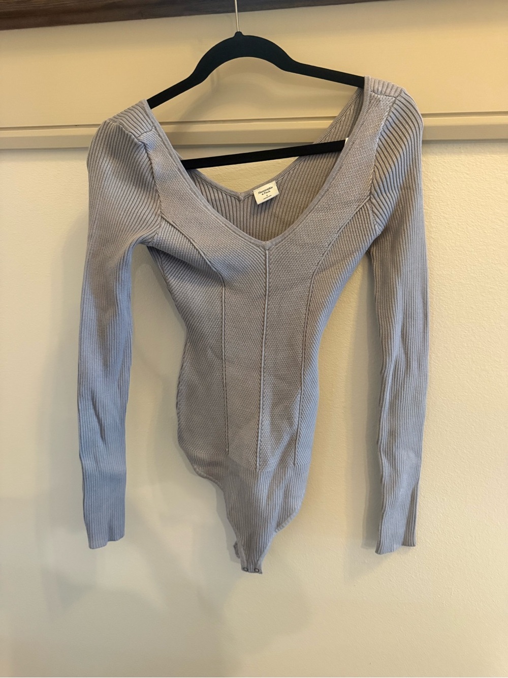 Abercrombie & Fitch Lavender Ribbed V-Neck Long Sleeve Bodysuit